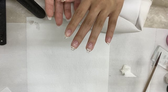 ジェルスカ(ジェル長さ出し)のやり方