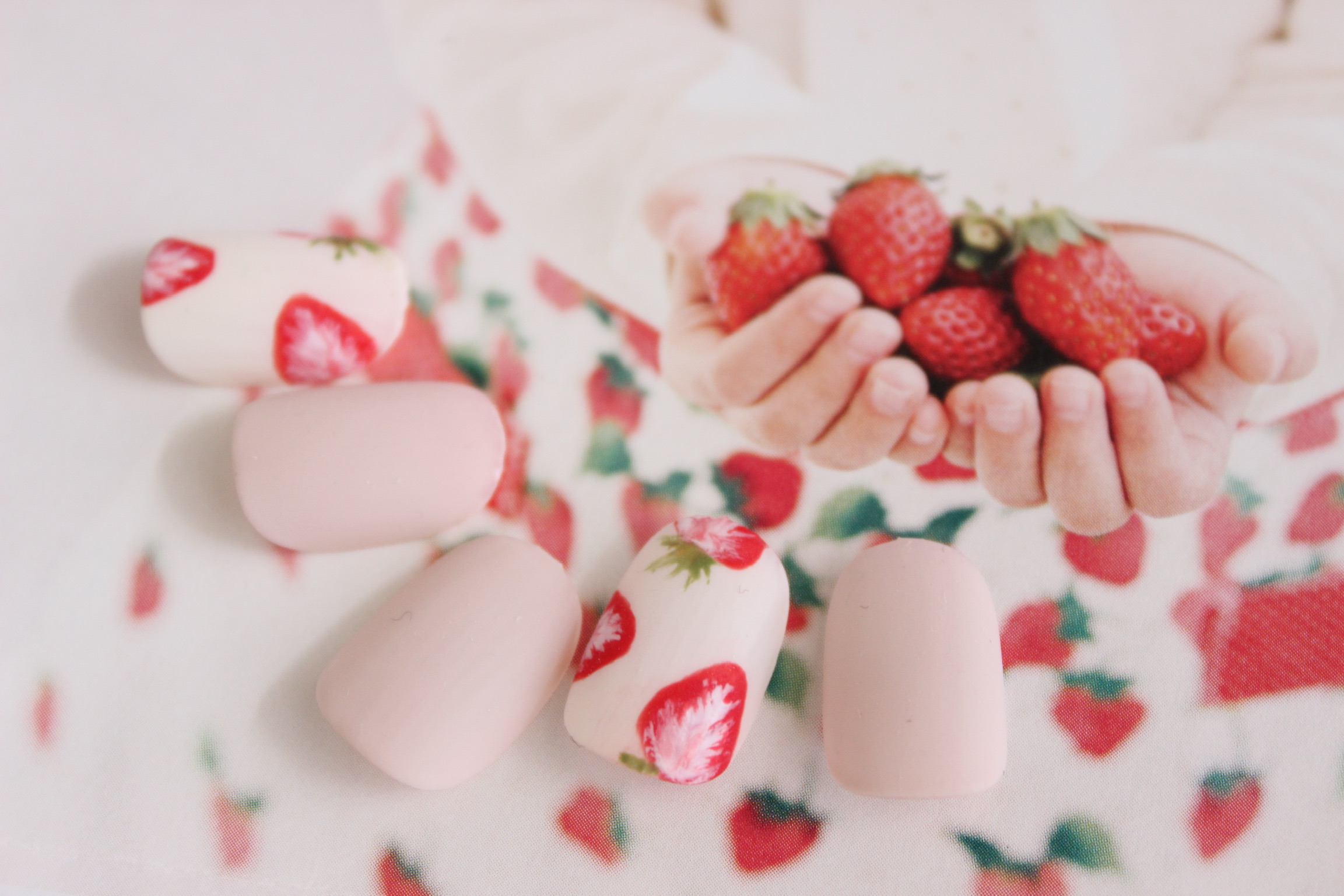 リアルないちごの描き方♪スパスパいちごネイルの作り方