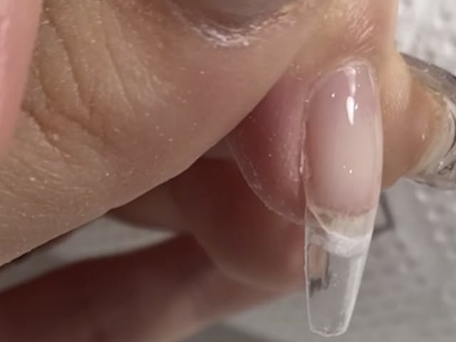 3ヶ月以上持つ　【簡単、強度最強】チップ長さ出し＆ベースフォルム形成