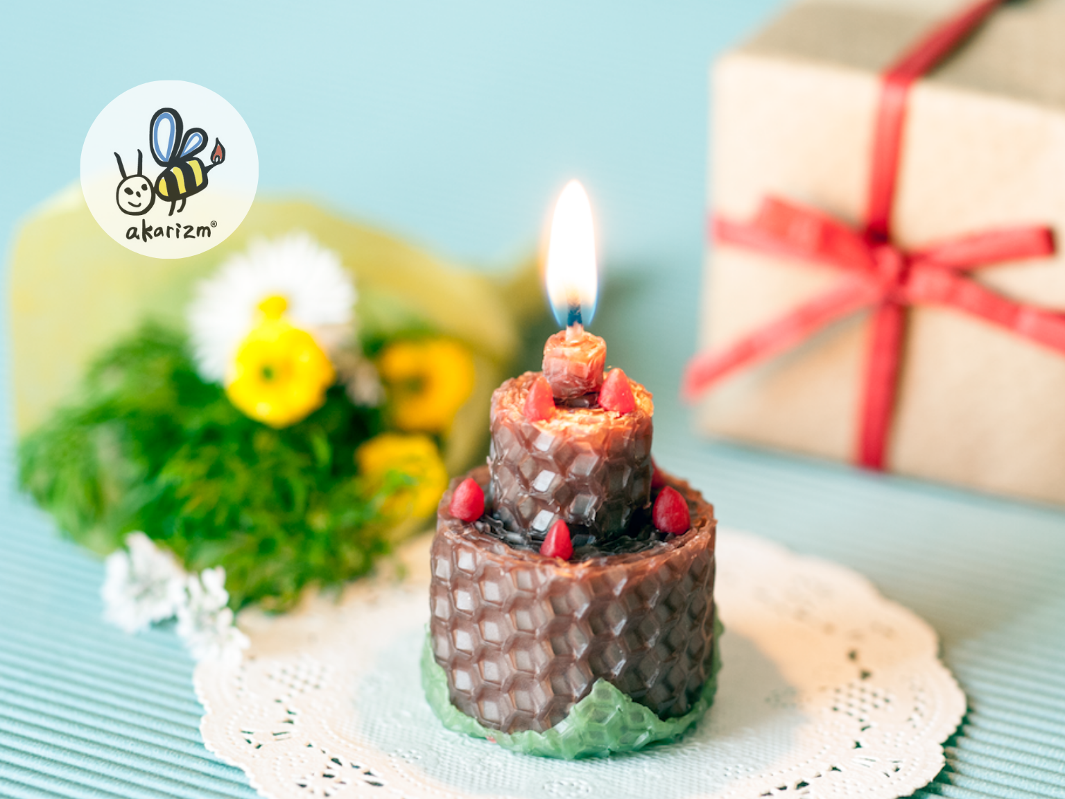 ケーキキャンドルの作り方【工作感覚でできる！ミツロウシートのくるくるキャンドルづくり】