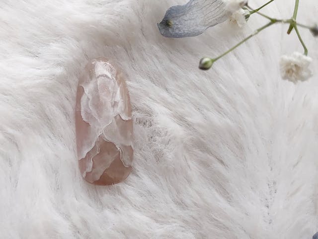 【奥行き感出すための技法】ふんわり天然石ネイルのやり方 で徹底解説彡