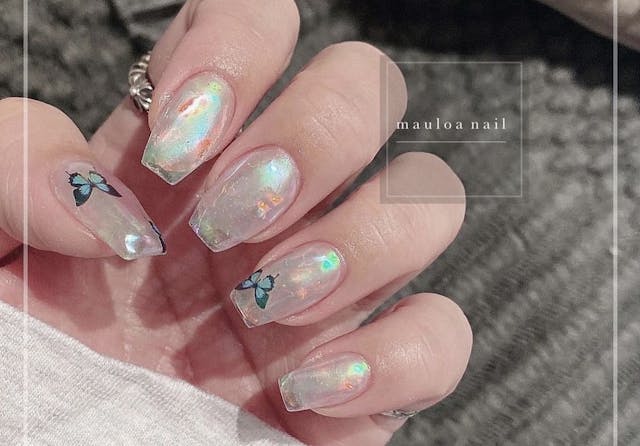 流行りの氷ネイルのやり方！うるうるネイル