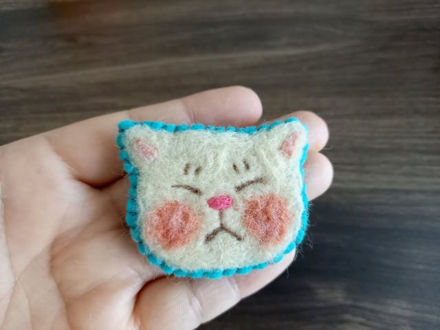 ブサネコさんのブローチの作り方