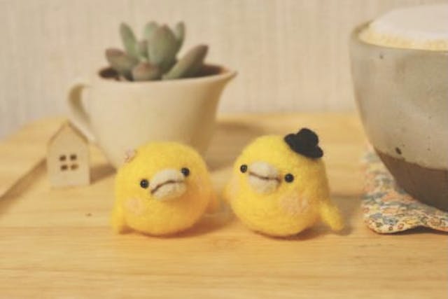ニードルフェルティングはじめてさんへ 【基本の道具・材料とテクニック／ひよこを作ってみよう♪】