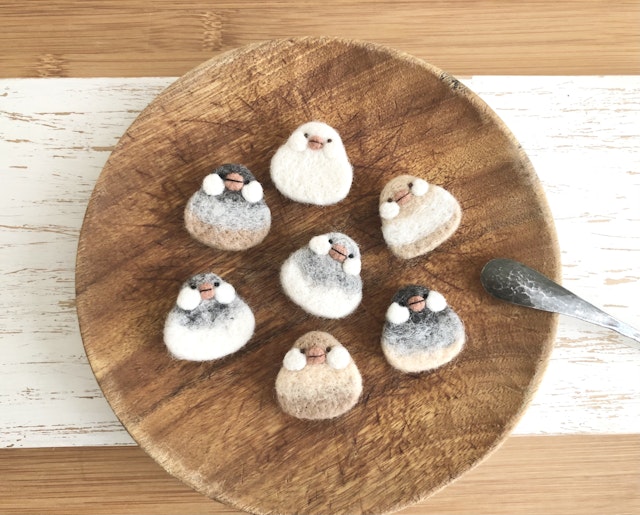 ぷっくりほっぺのシルバー文鳥ブローチの作り方の紹介画像1