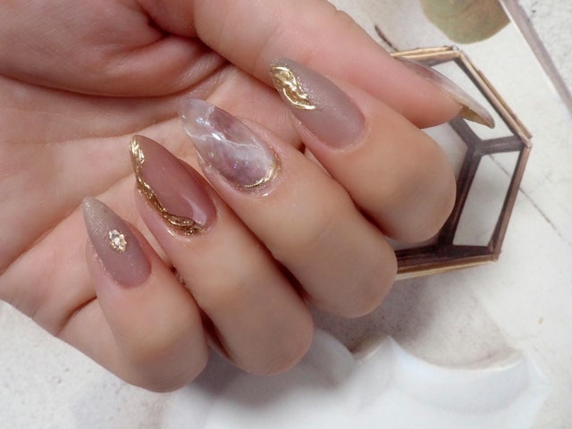 動画 奥行きニュアンスネイルのやり方 カラーアレンジしやすい Fantist 動画 奥行きニュアンスネイルのやり方 カラーアレンジしやすい Fantist