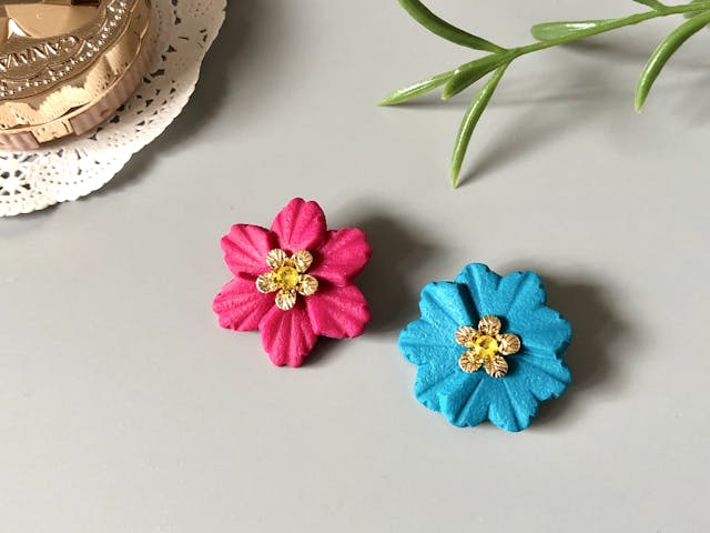 中級者向けお花のブローチの作り方