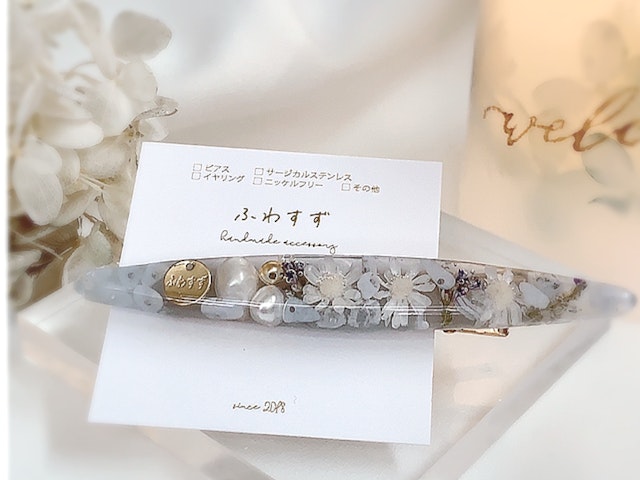 «中級 »モールドで作るお花❁⃘*.゚のヘアクリップの紹介画像1