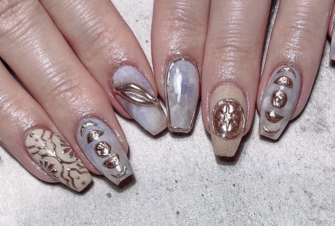 ミラーパウダーで描く！タイル柄アートのやり方