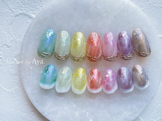 水彩パレットでうるキラ天然石ネイルのやり方