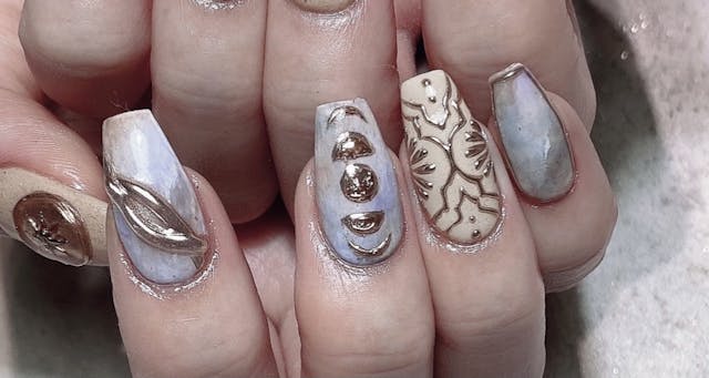 パウダーが飛び散らない！ジュエリーミラーアートのやり方（人差し指）