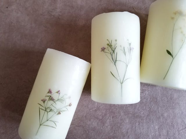 みつろうの押し花キャンドルの作り方