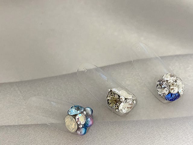 なかなか取れないビジューの付け方