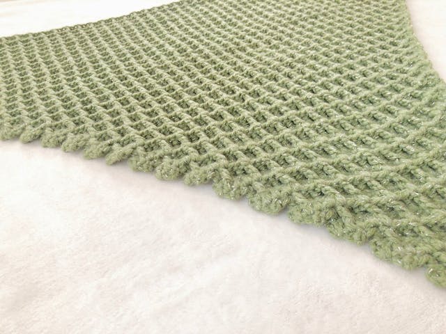 ただ編むだけで縁がフリルのように♪