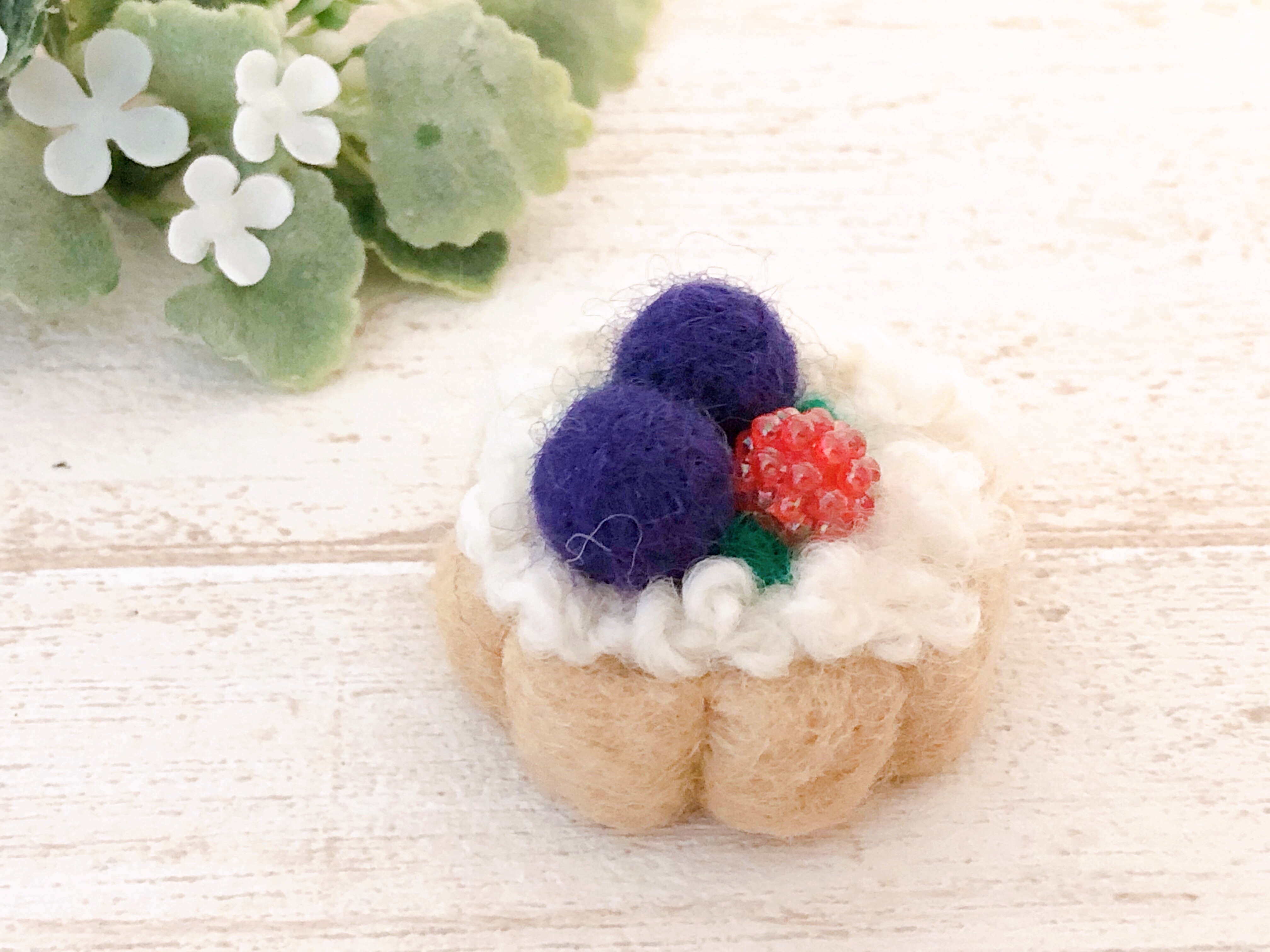 花型の土台を使って作る「ベリーのタルト」