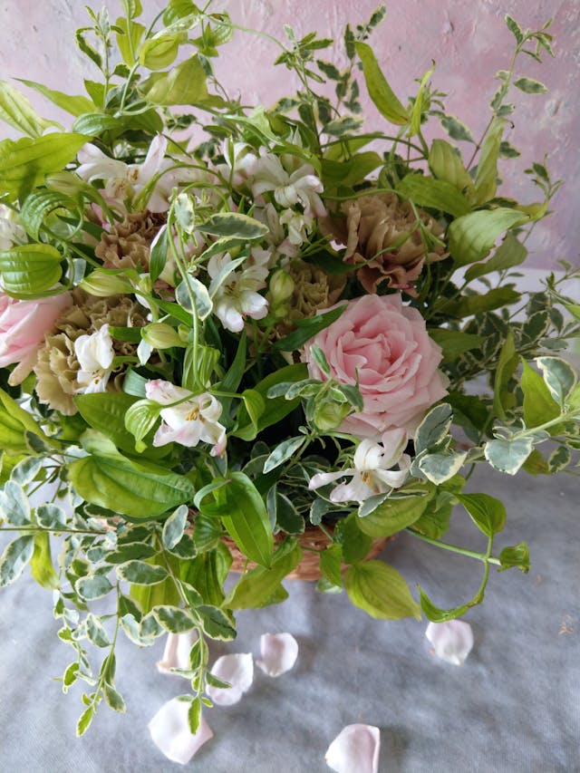 シャンペトルスタイル　バスケットアレンジメントの作り方