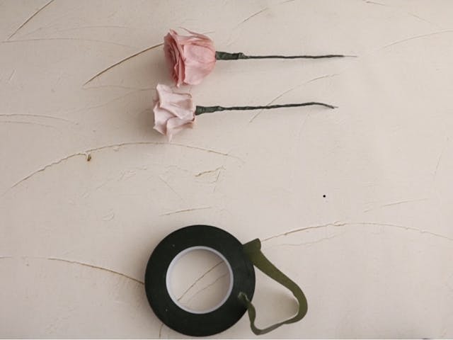 プリザーブドフラワーのバスケットアレンジ