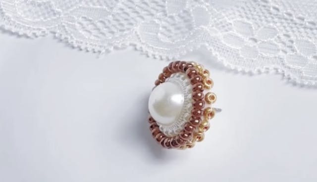 中級！ビーズ刺繍の周りを綺麗に囲ってみよう！