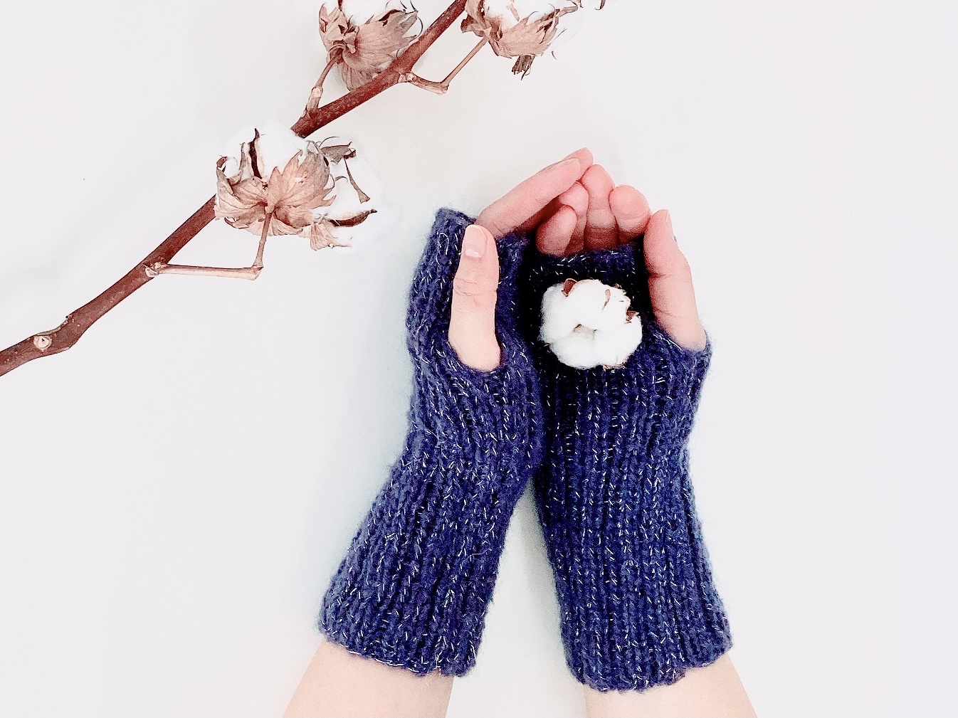 ラメ入りモヘアのハンドウォーマーの編み方(初心者〜少し経験者)