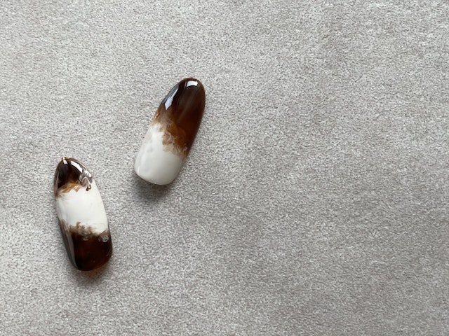 【超簡単】誰でもできる "カフェラテネイル" のやり方の紹介画像1