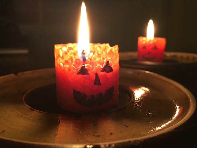 くるくる巻いて作るかぼちゃキャンドル