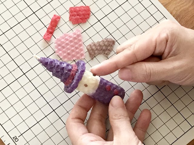 ミツロウシートをくるくる巻いて作る魔女キャンドル