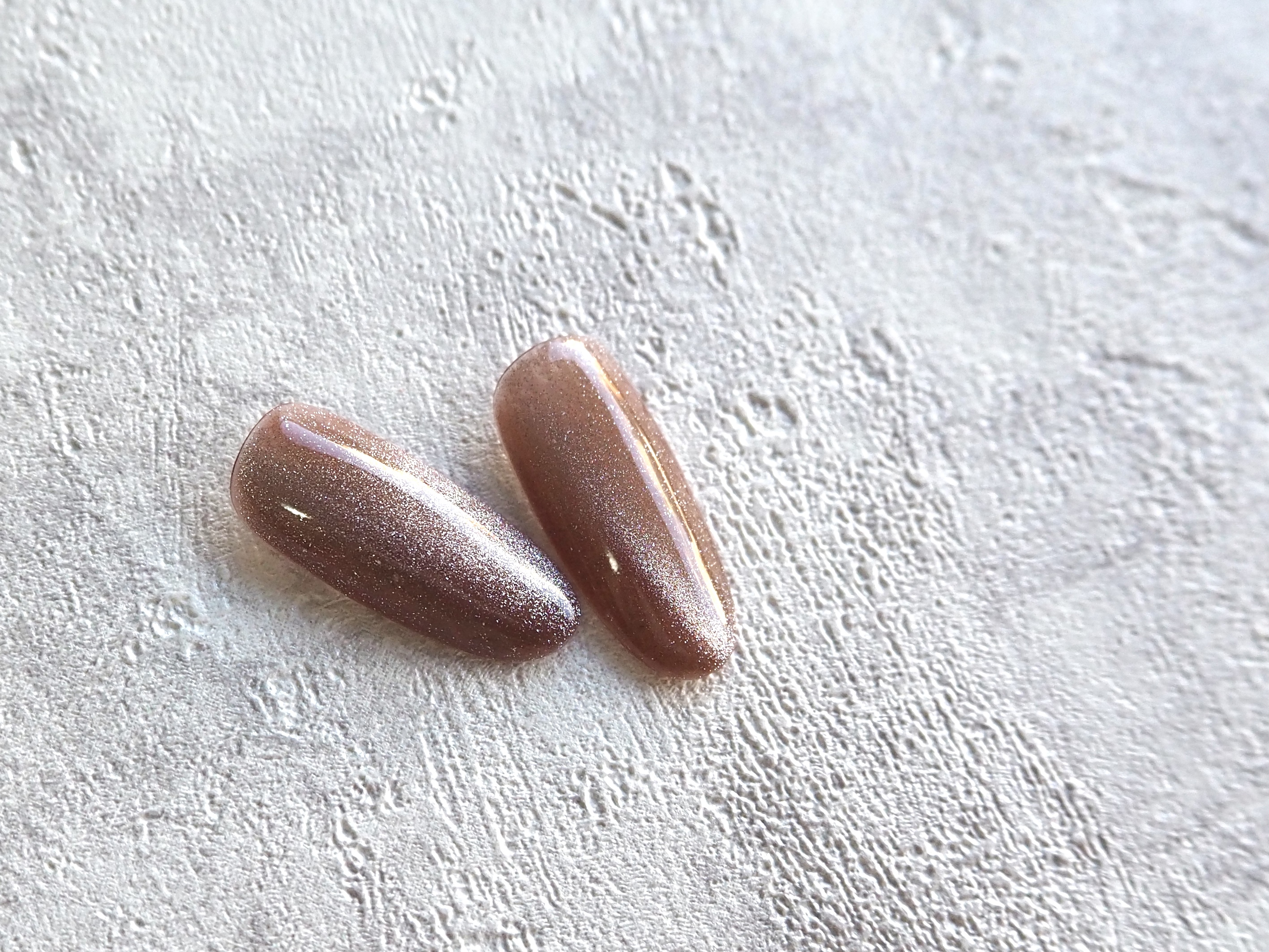 【簡単ひと手間】自爪が透けないマグネットネイルのやり方