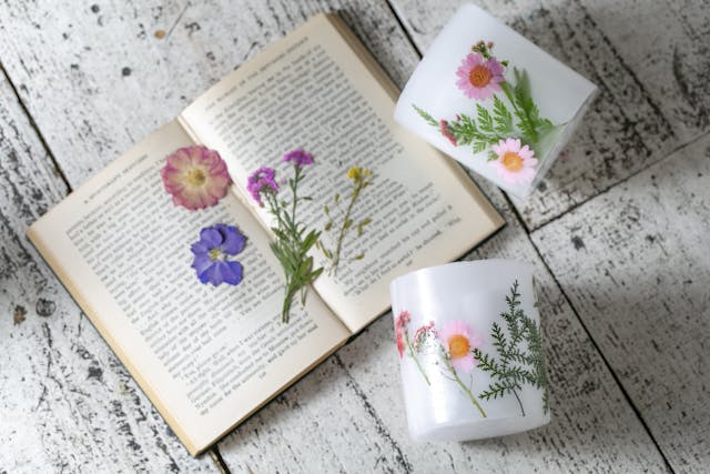 押し花のピラーキャンドルの作り方