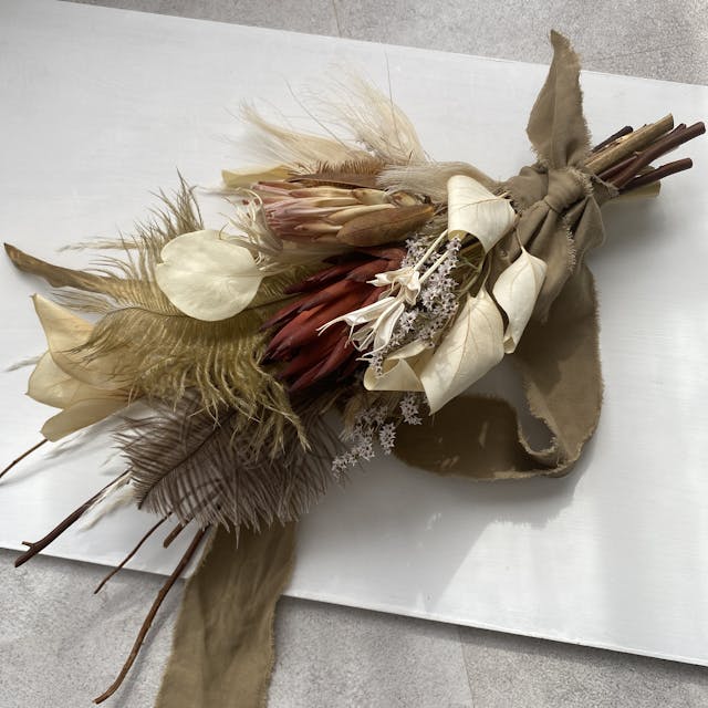 ドライフラワーを楽しみたい方や初心者でスワッグの上手な作り方を知りたい方。