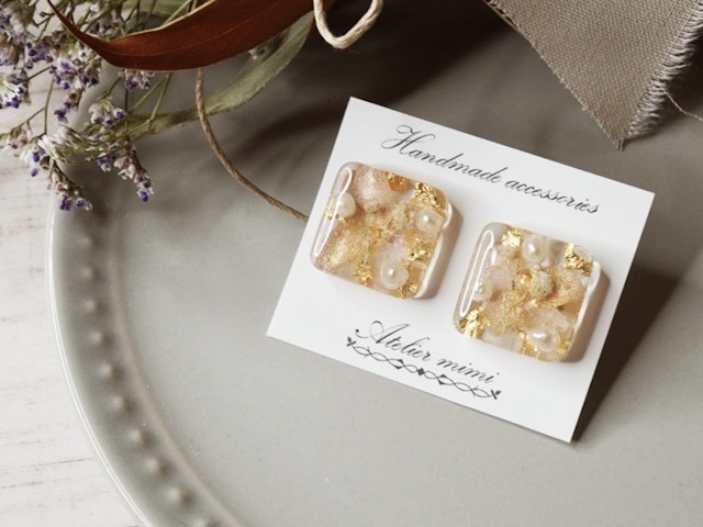 レジンで作る紫陽花ピアスの紹介画像1