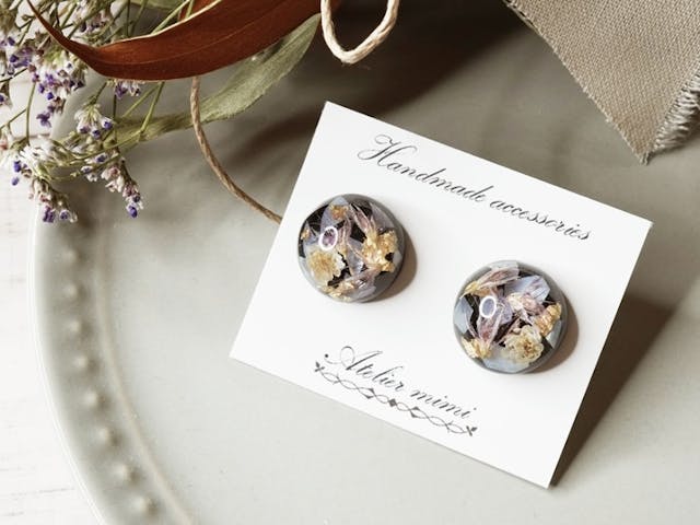 レジンで作る大人かわいい半球ピアス