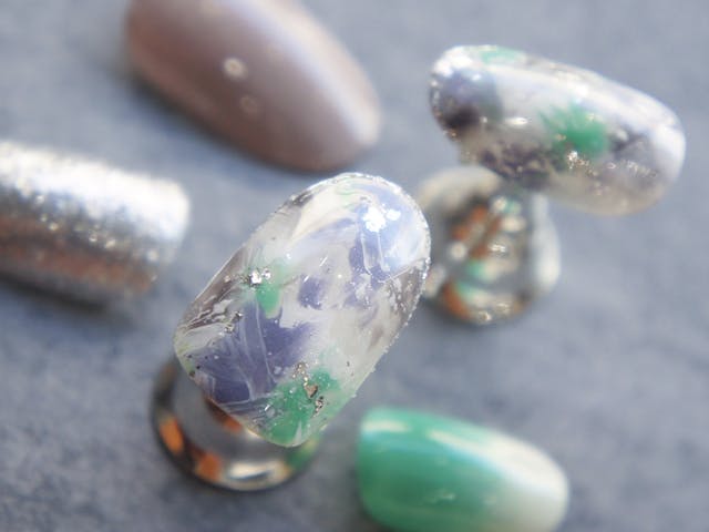 簡単！個性派マーブルネイルのやり方