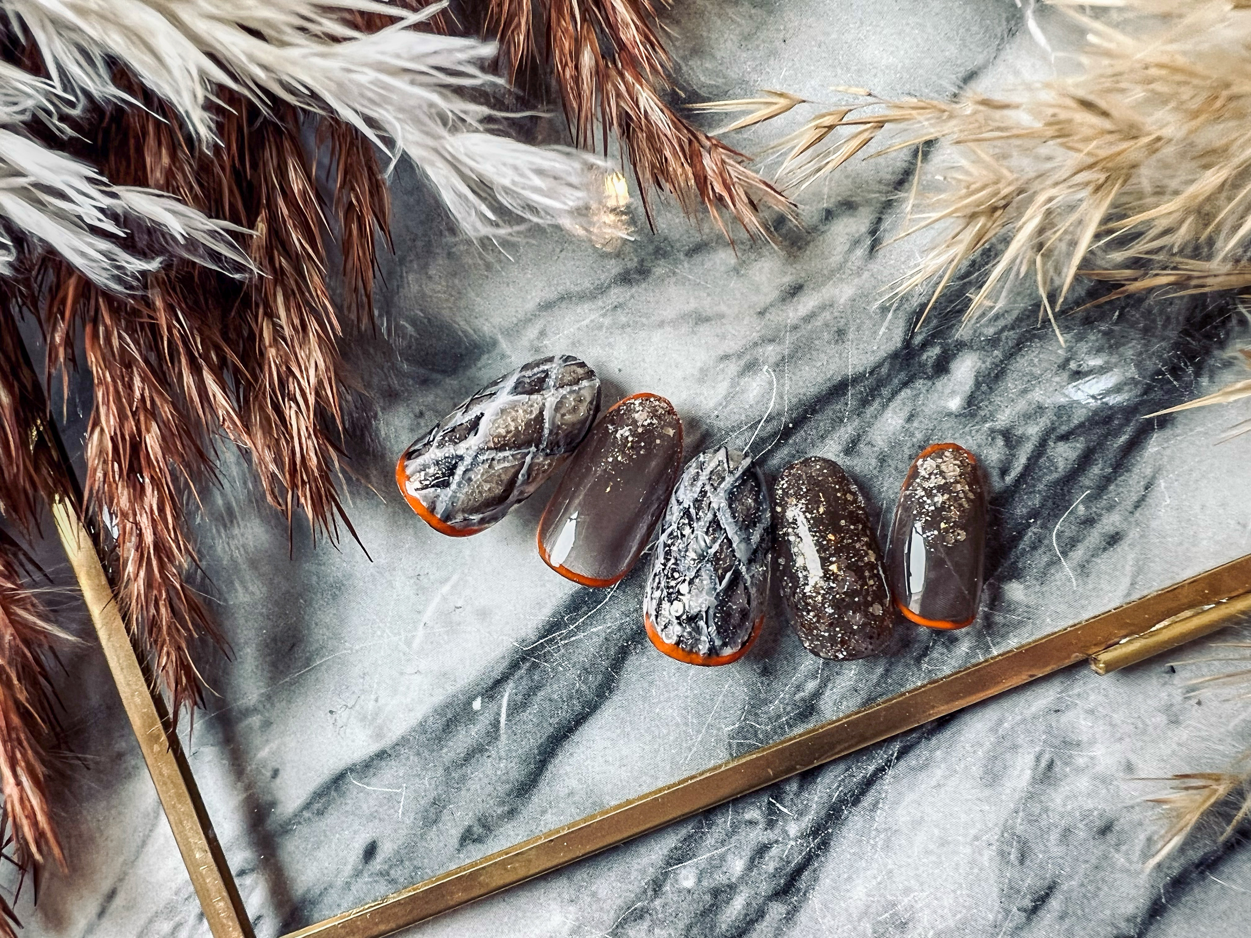 パイソンネイル