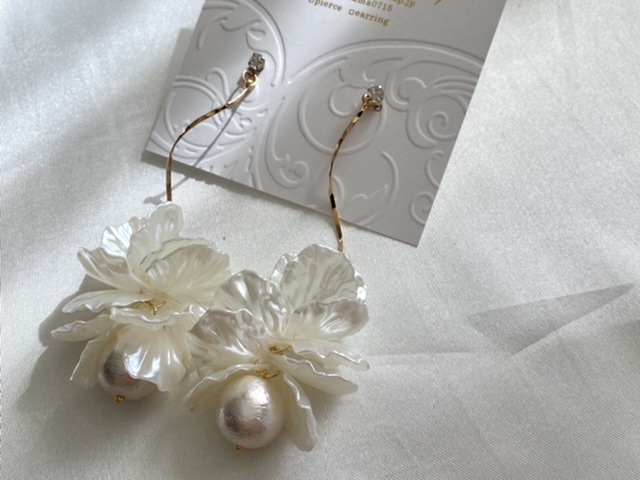 動画 フラワータッセルの揺れる大ぶりボタニカルピアスの作り方 Fantist