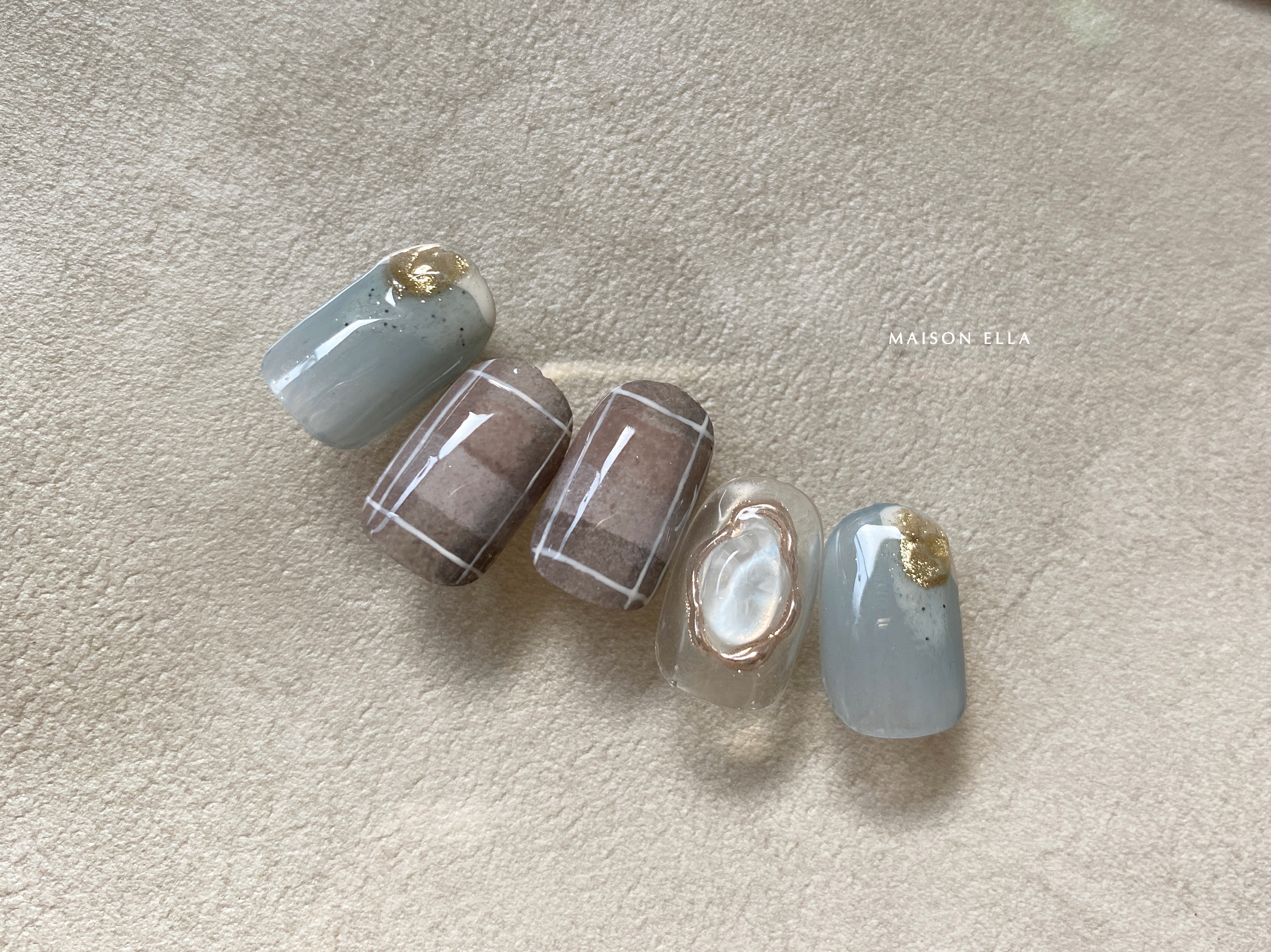 ”光り方”が絶妙すぎる！アクセサリーネイルの作り方