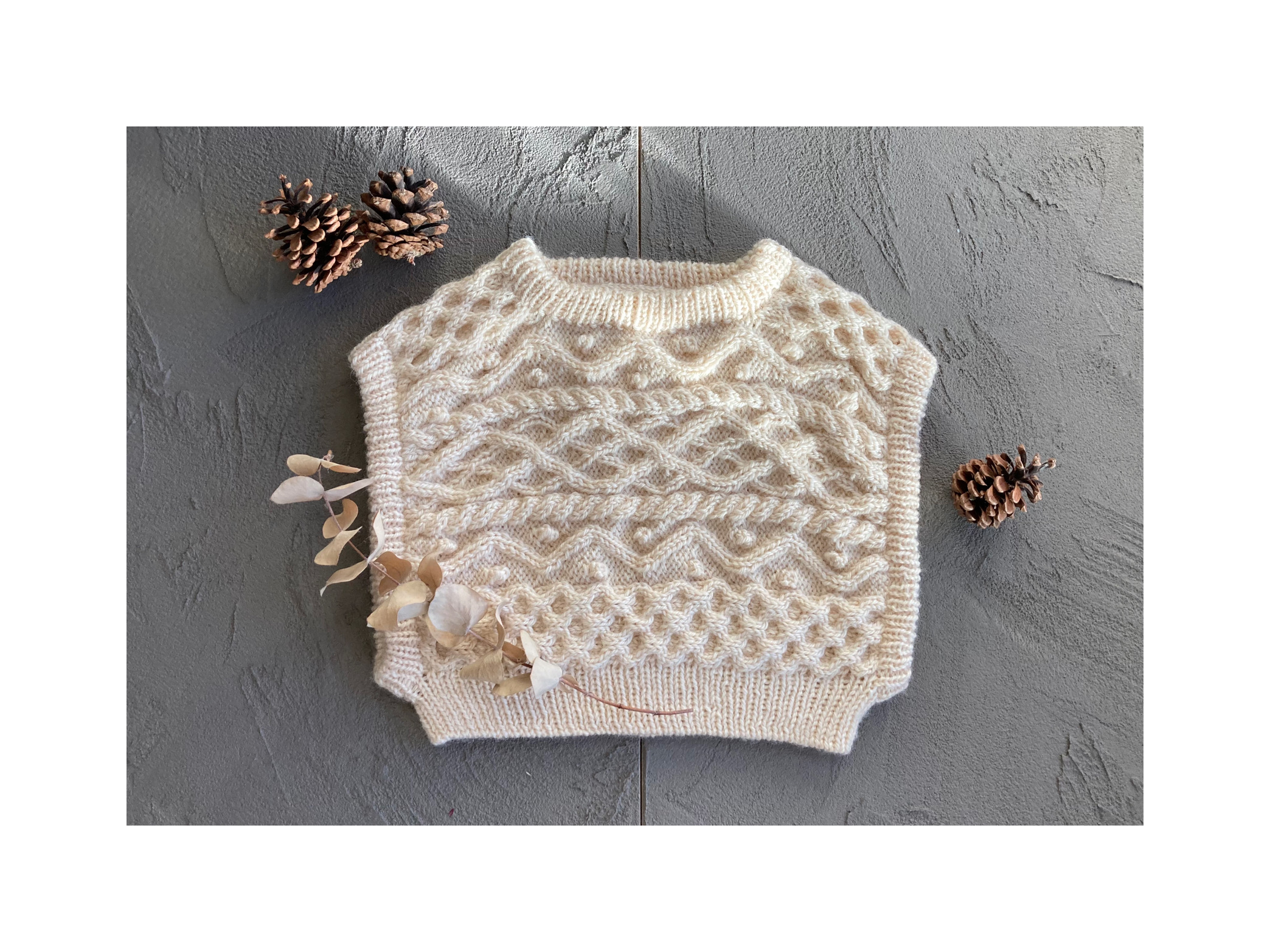 脇から編むアランベスト②