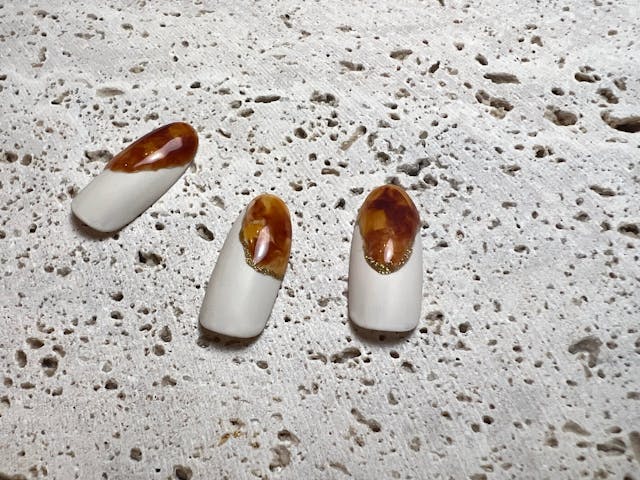 周りと差がつく♪べっこう柄デザイン