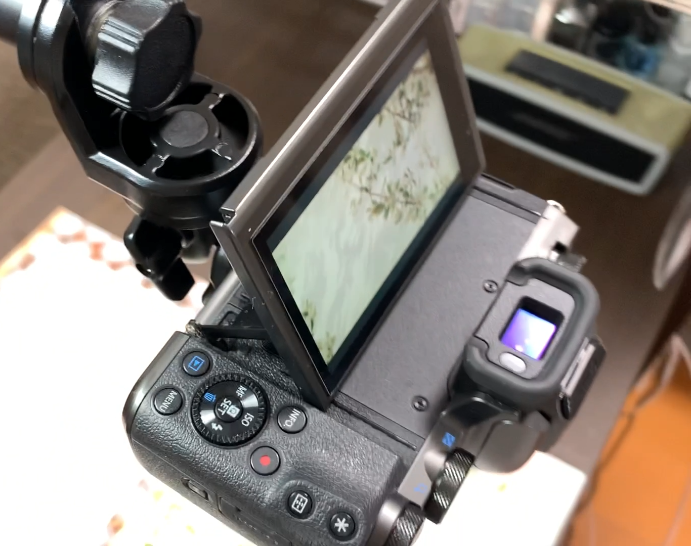 【俯瞰撮影】ネイルを綺麗に撮影する方法