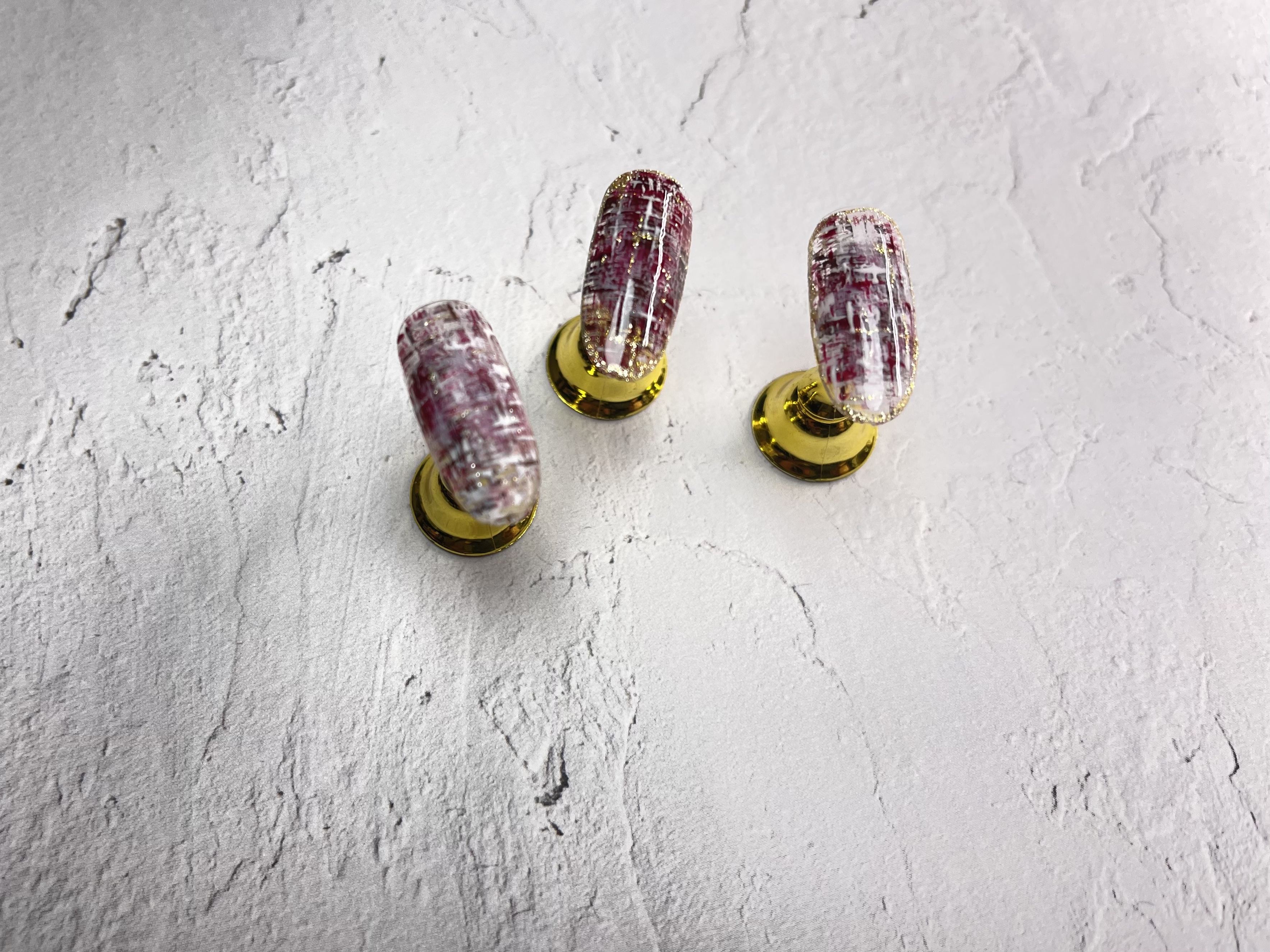 簡単で繊細なツィードネイル