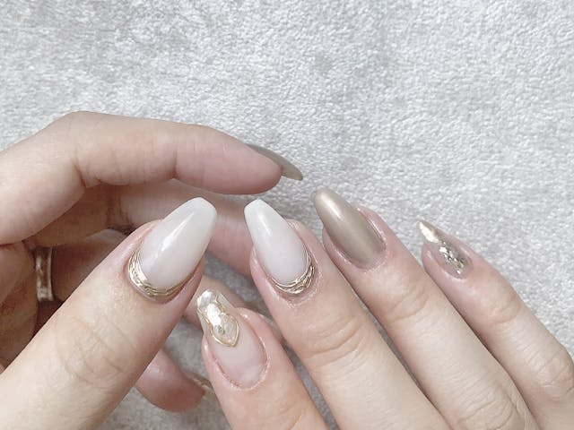 繊細なラインがポイントの簡単サブデザイン