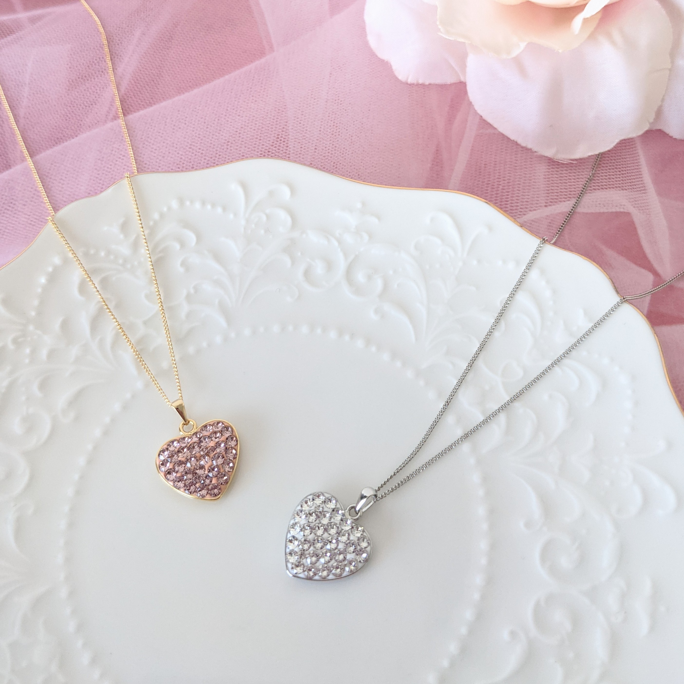 グルーデコを使ったハート♡ネックレスの作り方