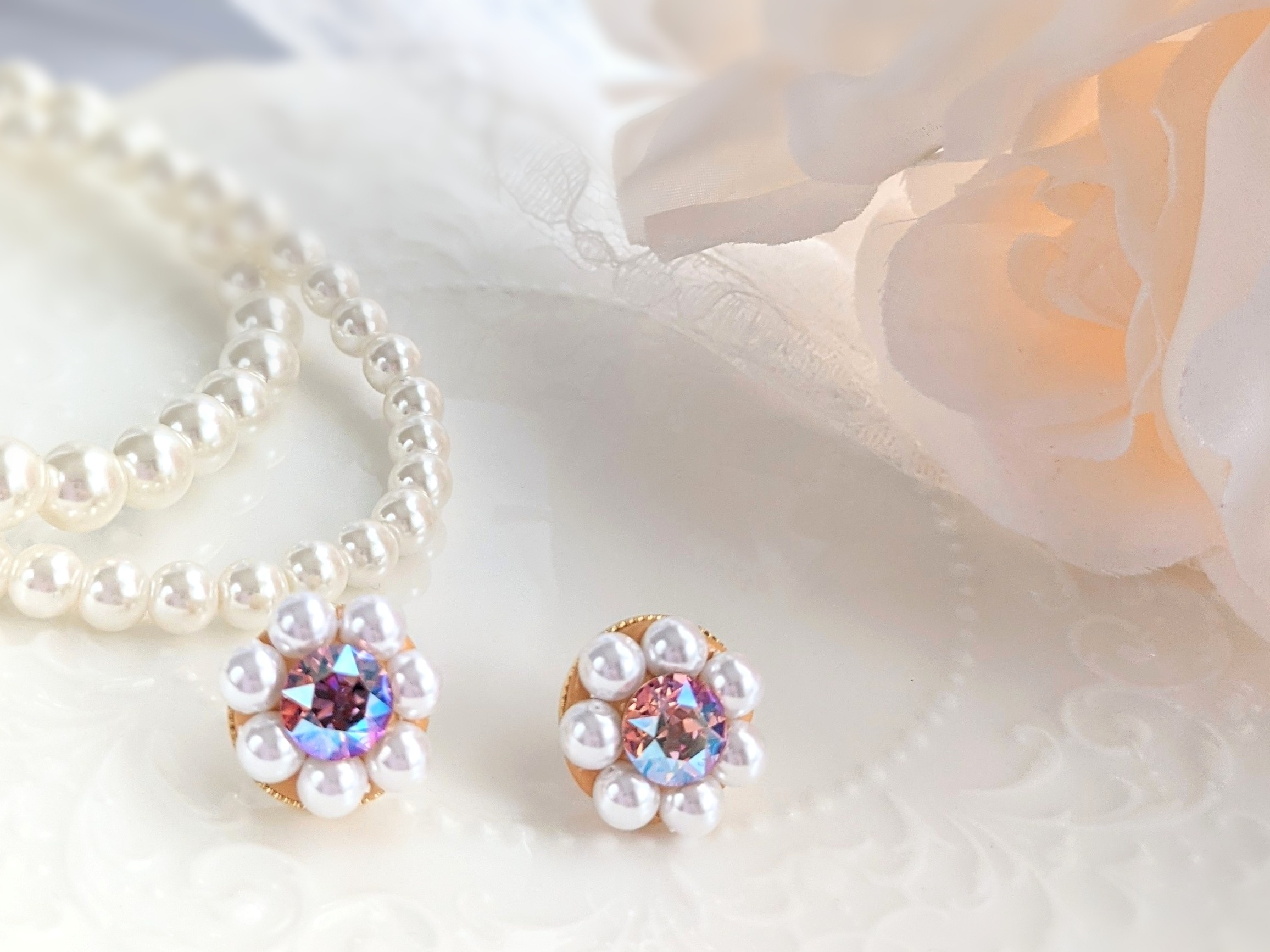 グルーデコを使ったお花耳飾りの作り方