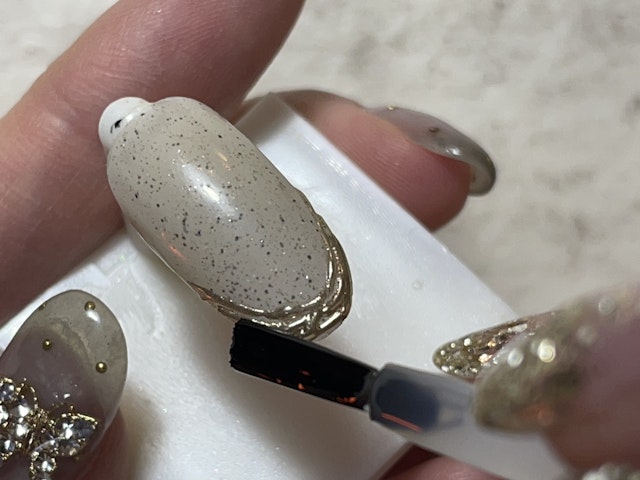 ひと手間加えるだけ!パウダーアートを1ヶ月もたせる方法をレクチャー★