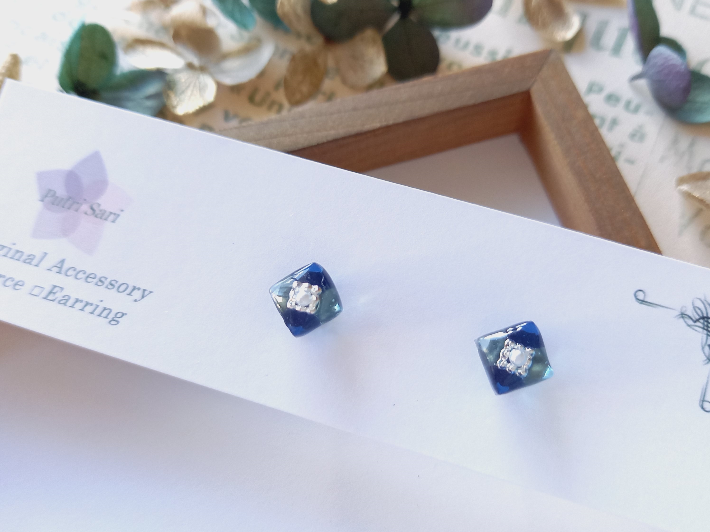 【中級】100均モールドで作る！プチサイズのかわいいブロックチェックピアス