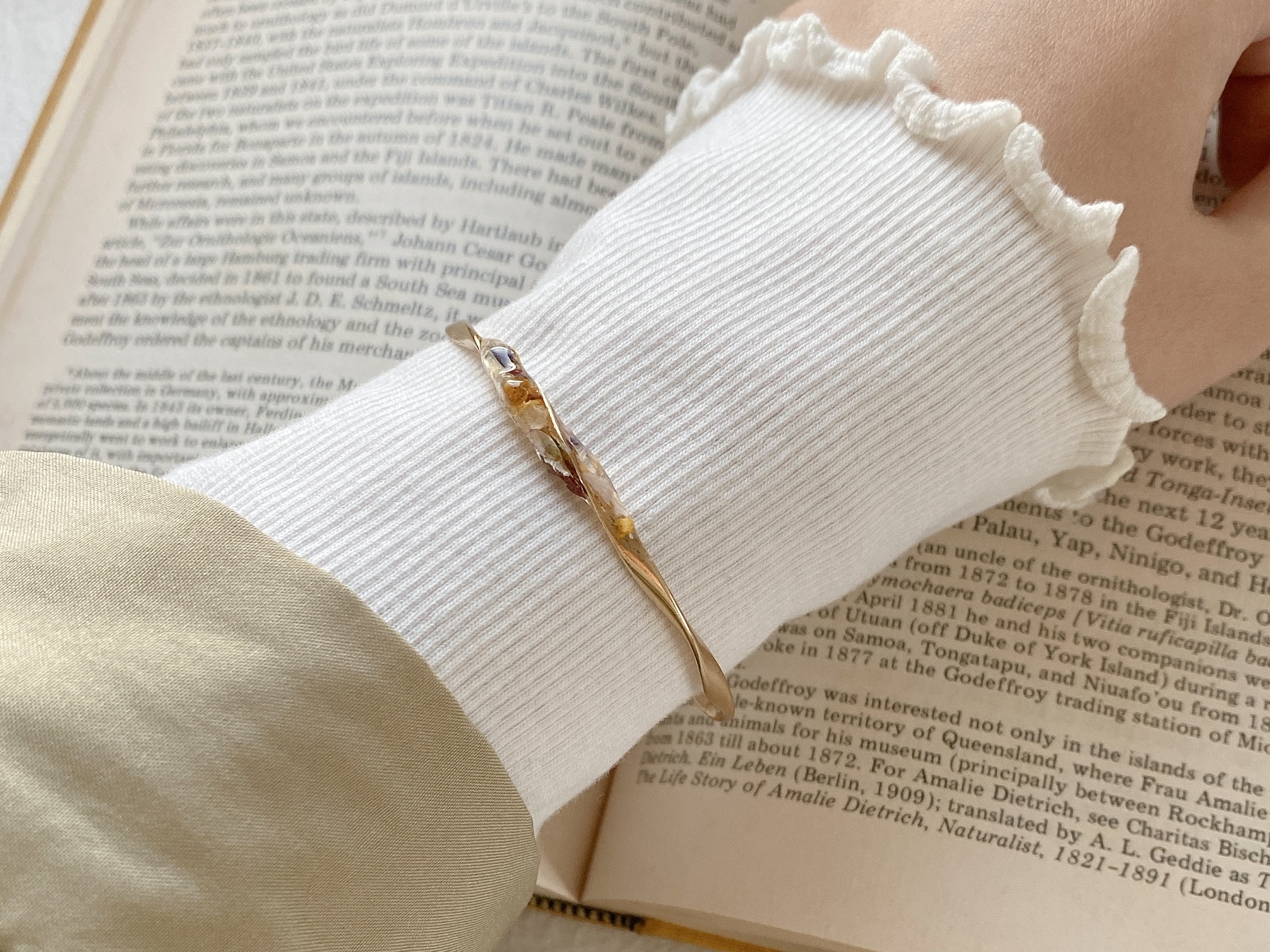 【ドライフラワー】本物のお花が入ったバングル＂flower bangle＂の作り方