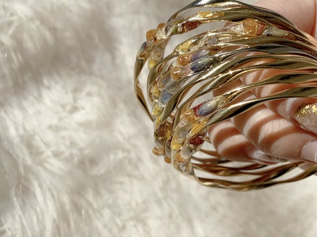 ドライフラワーを使ったバングル