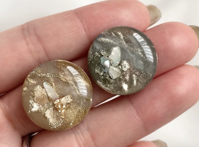 【レジンaccessory】 誰でも簡単ミラーパウダーで作る〜隠しミラーニュアンス〜の紹介画像1