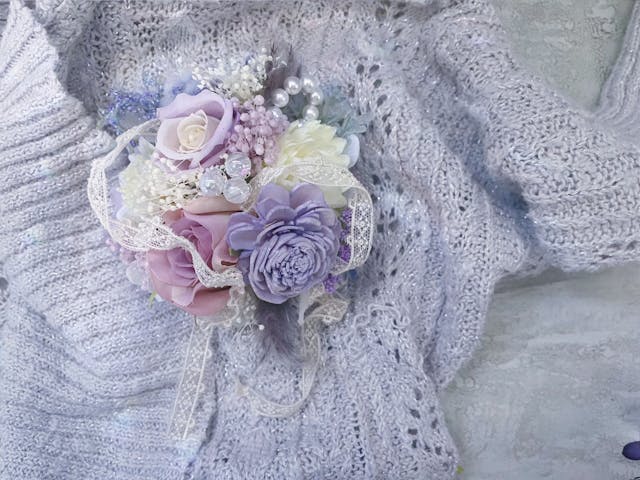 市場にはない世界に1つのエレガントコサージュ