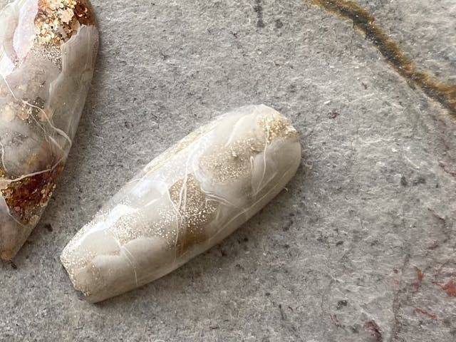 ギャラクシージェルをつかった天然石ネイルのやり方