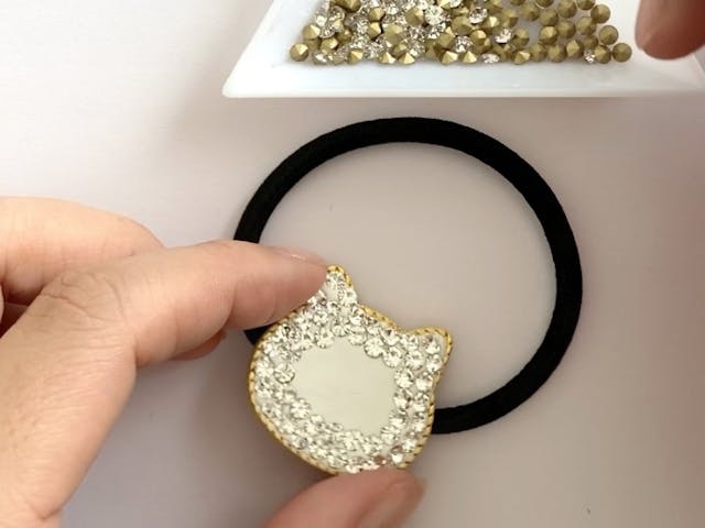 グルー系アクセサリーの基本〜キラキラ猫編